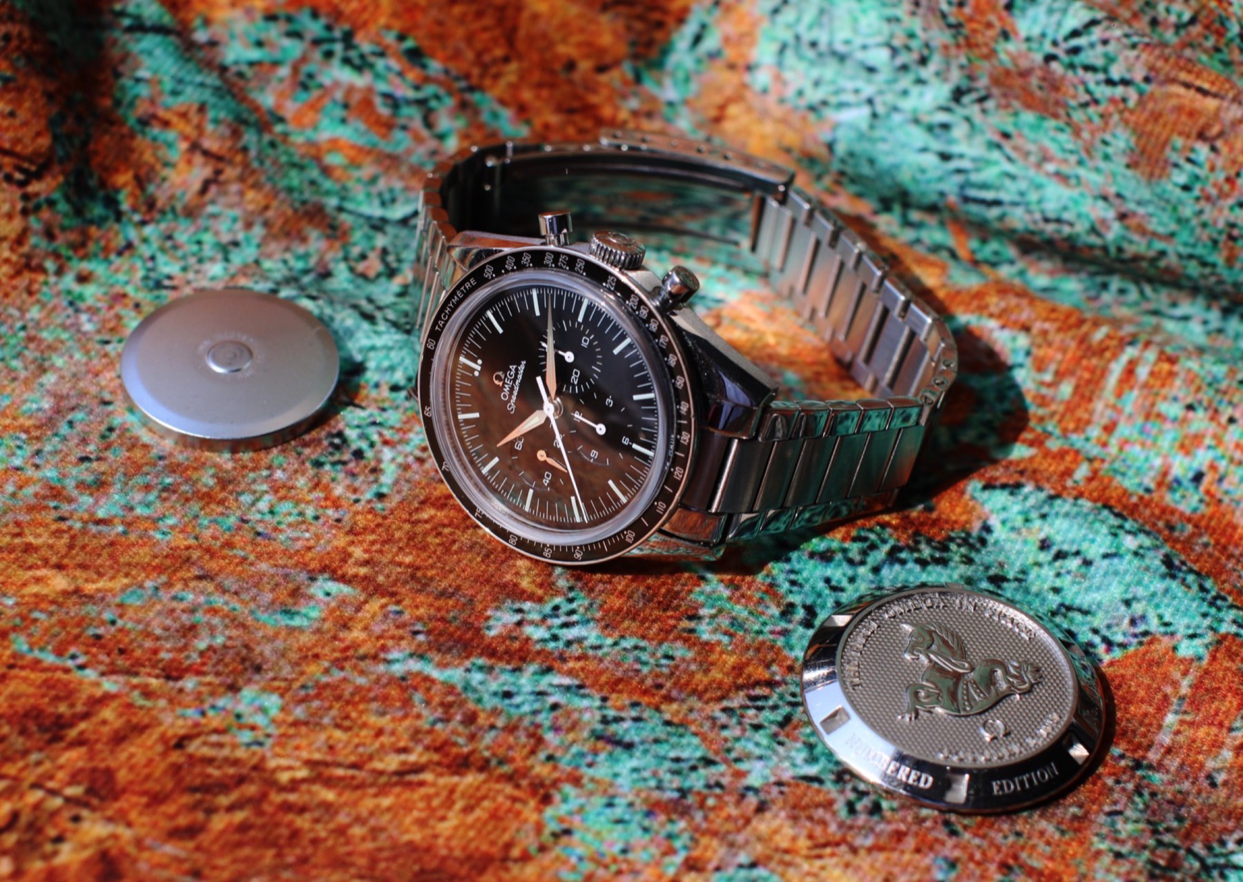First-generation FOIS on the wrist, Forstner bracelet, black dial in daylight