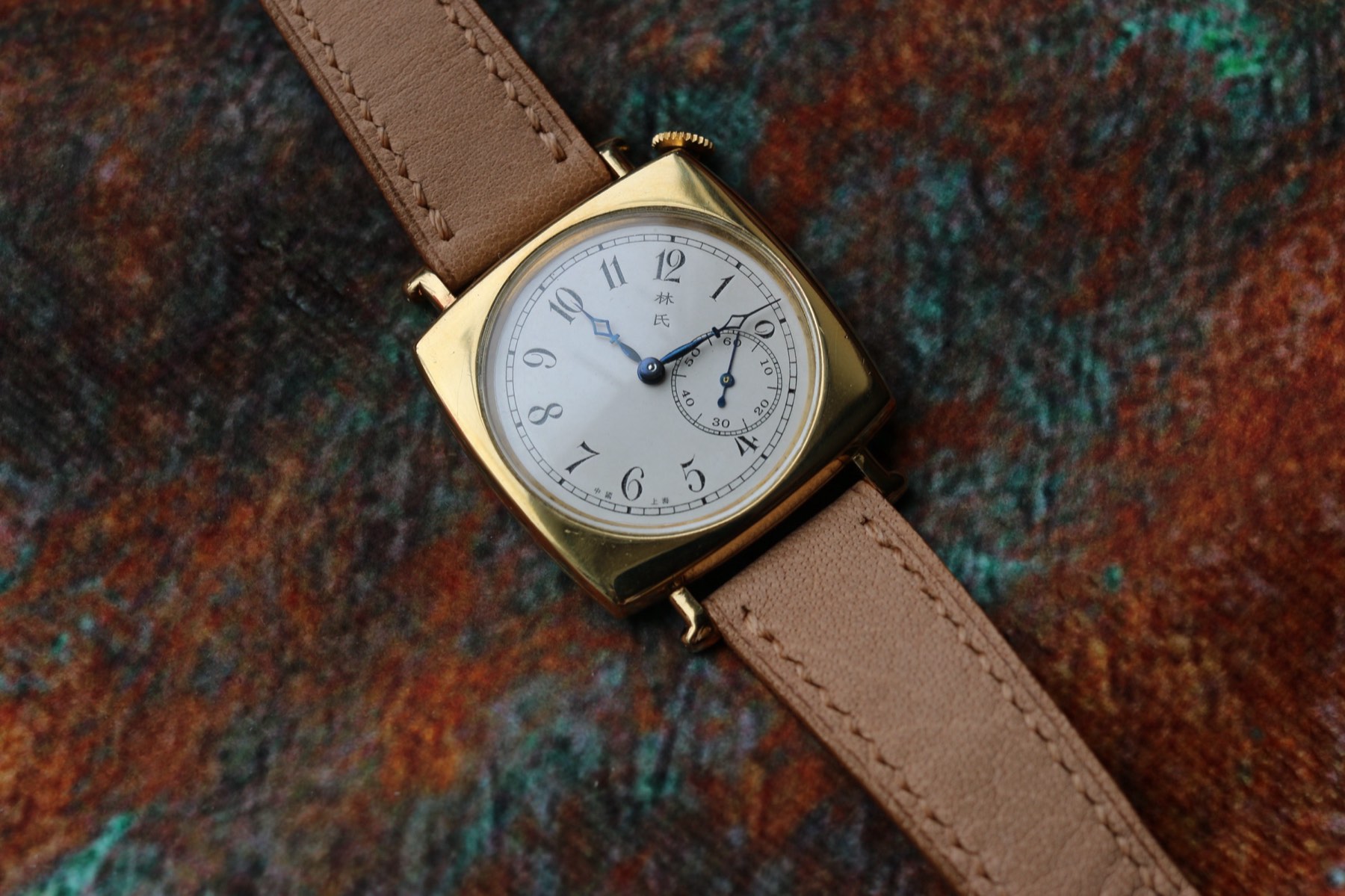 Tilted Watch finished watch detail photograph, photograph 7